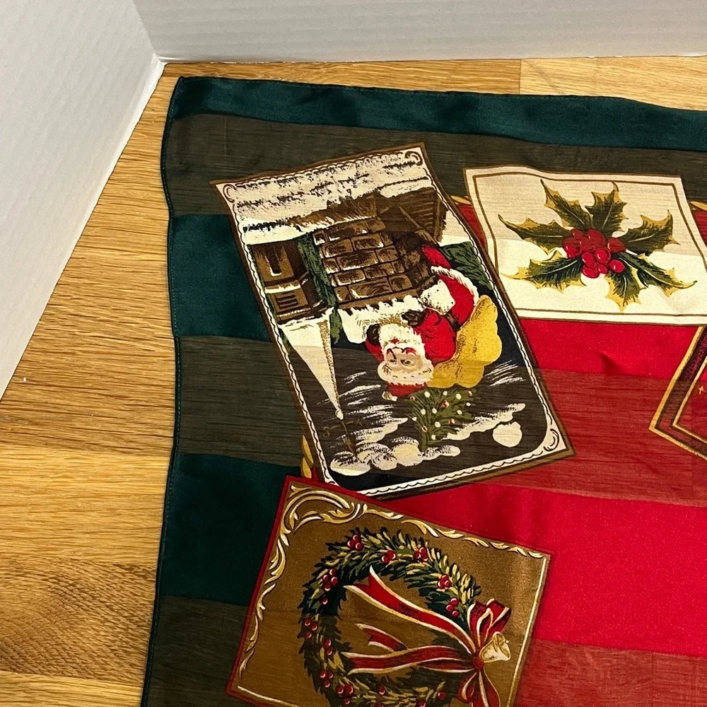 Lauren Ralph Lauren 100% Silkisoie Red & Green Christmas Postcards Square Scarf